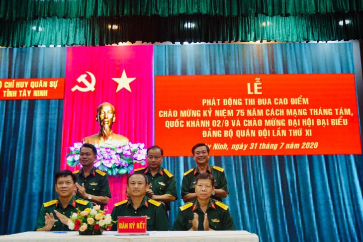 Bộ CHQS tỉnh Tây Ninh phát động thi đua chào mừng kỷ niệm 75 năm Cách mạng tháng 8 và Quốc khánh 2/9